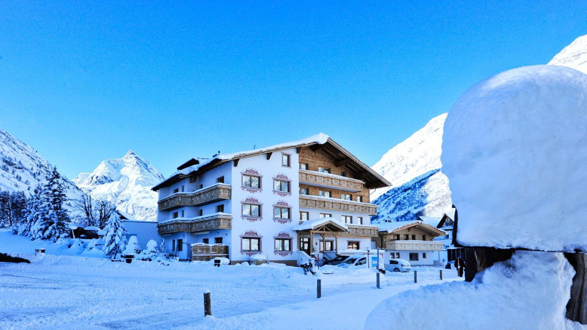 Hotel Galtuererhof ภายนอก รูปภาพ